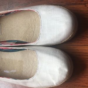 UGG Shoes - Ugh flats with lamb fur lining UGG Shoes - Ugh flats with lamb fur lining
